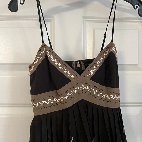 BCBG | Brown Floral Party Dress| Size 6 - Picture 2 of 9